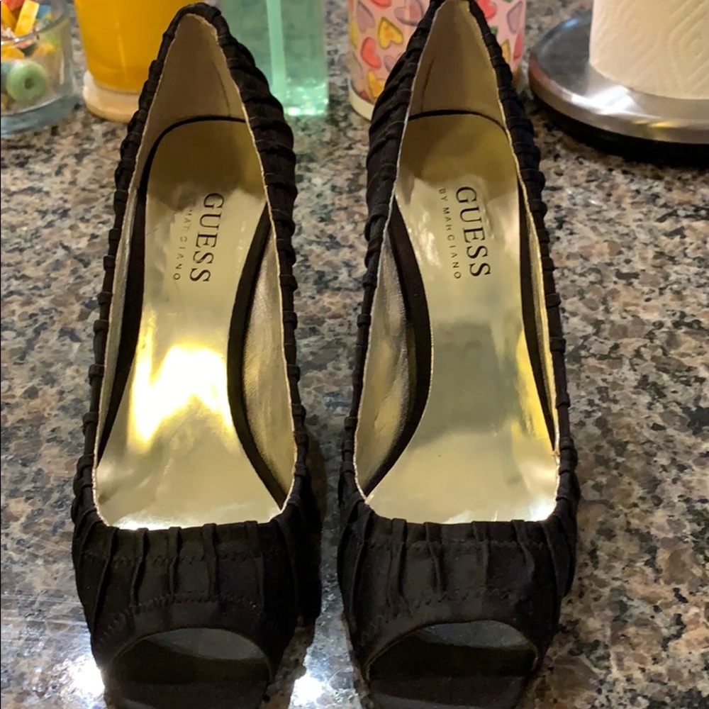 Heels - Picture 2 of 3
